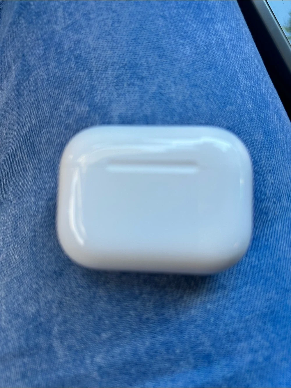 Apple White True Wireless Earbuds with Silicone Tips air pods pro 3